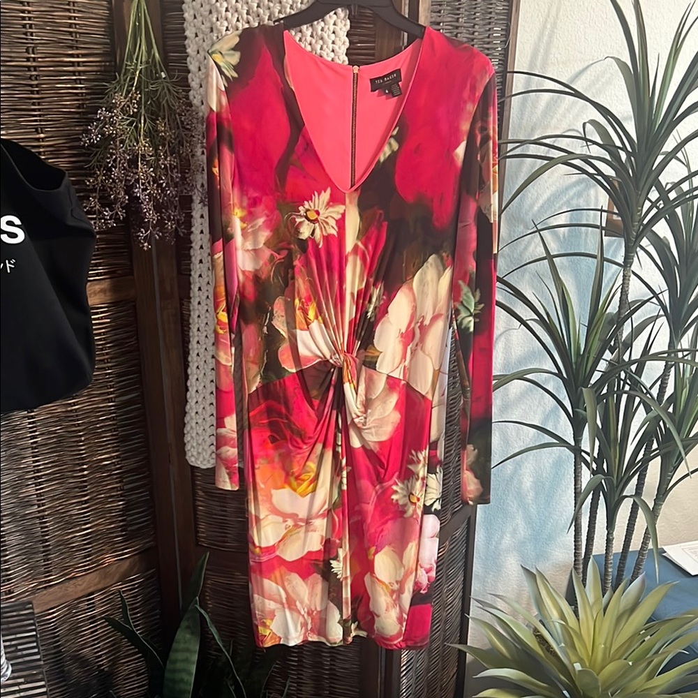 Ted Baker London Pink Sleeveless V-Neck Bodycon Dress